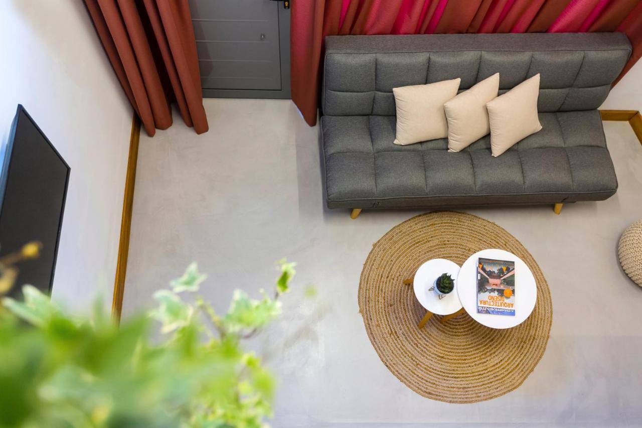 The Mezzanine Apartment *